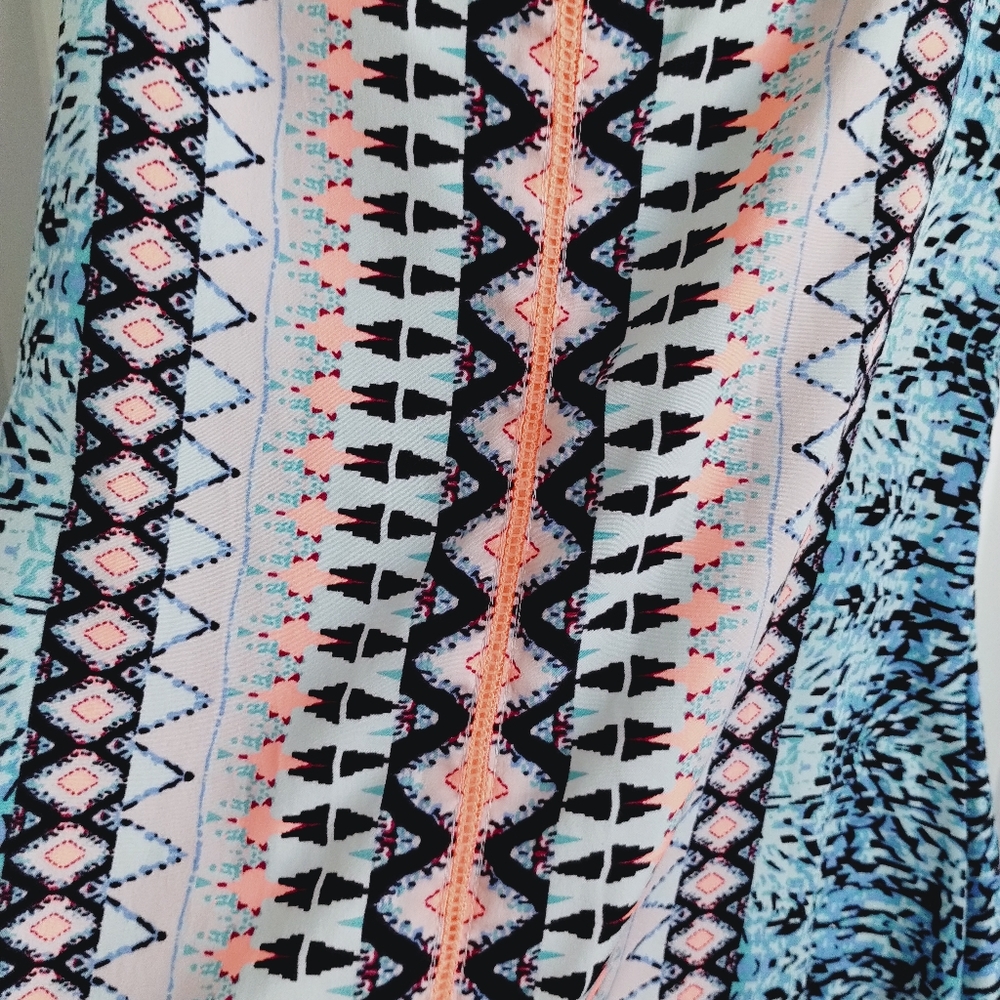 Geometric Swing Tank - Picture 4 of 4